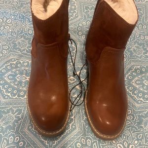 Brown ankle boots size 8